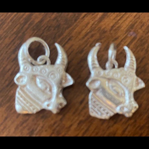 These are genuine silver pendants made in our 80 year old store - Picture 3 of 14